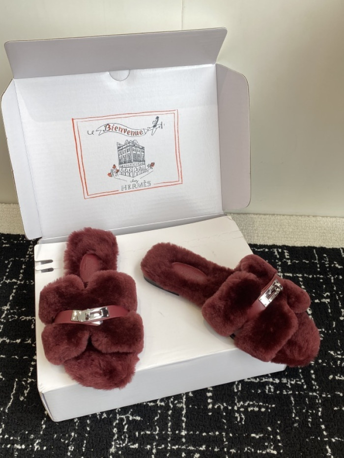 H**mes SLIPPERS
