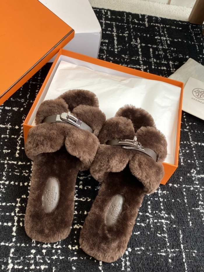 H**mes SLIPPERS