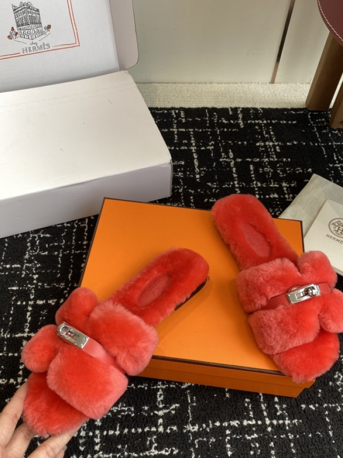 H**mes SLIPPERS