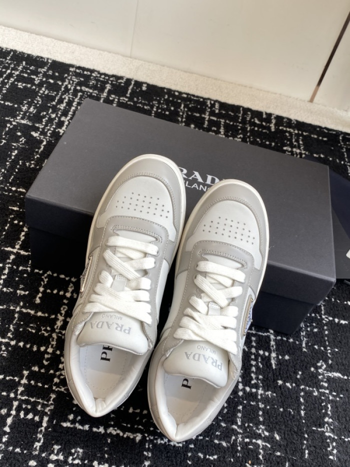 Pra*a SNEAKER
