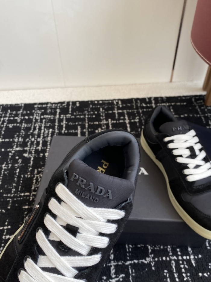 Pra*a SNEAKER