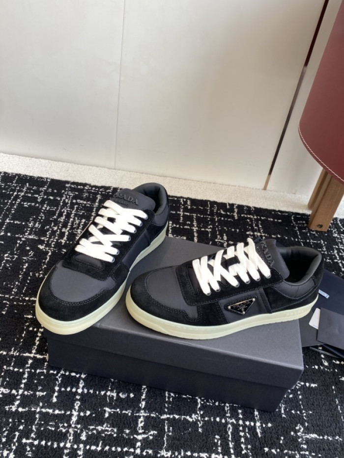Pra*a SNEAKER
