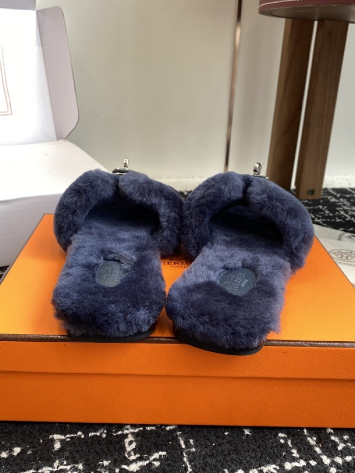 H**mes SLIPPERS