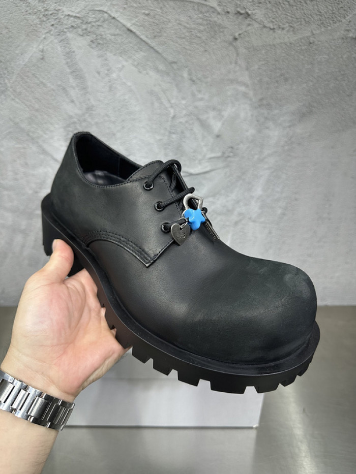 BLCG BOOTS SNEAKERS