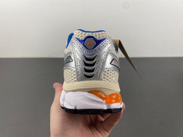 As*ic*s GEL-KAYANO 1203A555-101
