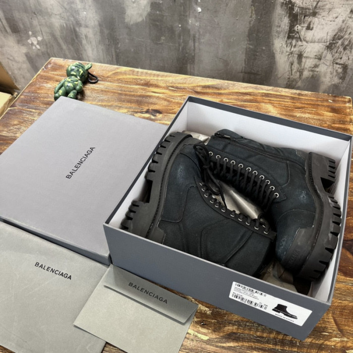 BLCG BOOTS SNEAKERS