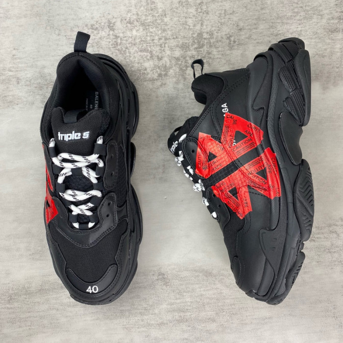 Ba*len*cia*ga Triple S SNEAKER
