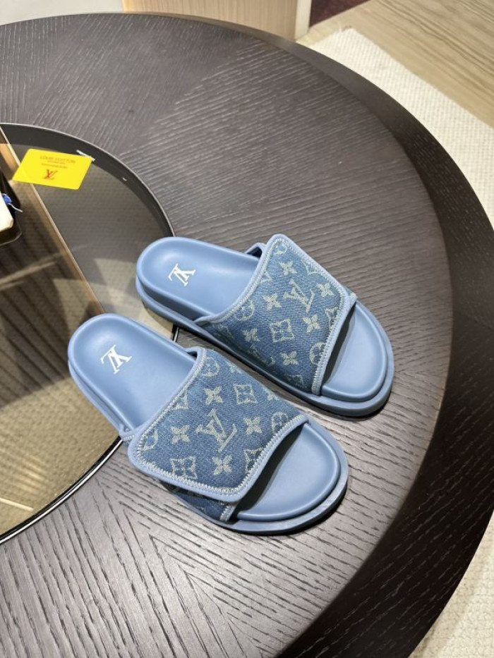 L0VT SANDALS