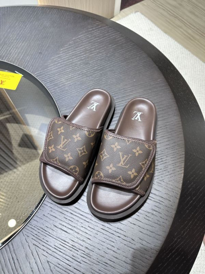 L0VT SANDALS