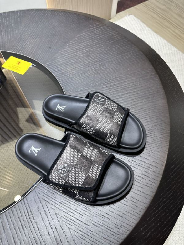 L0VT SANDALS