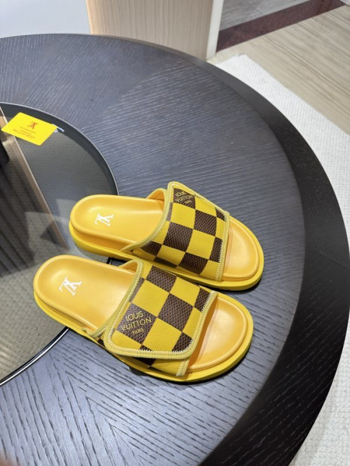 L0VT SANDALS