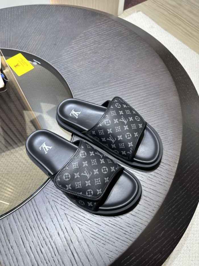 L0VT SANDALS