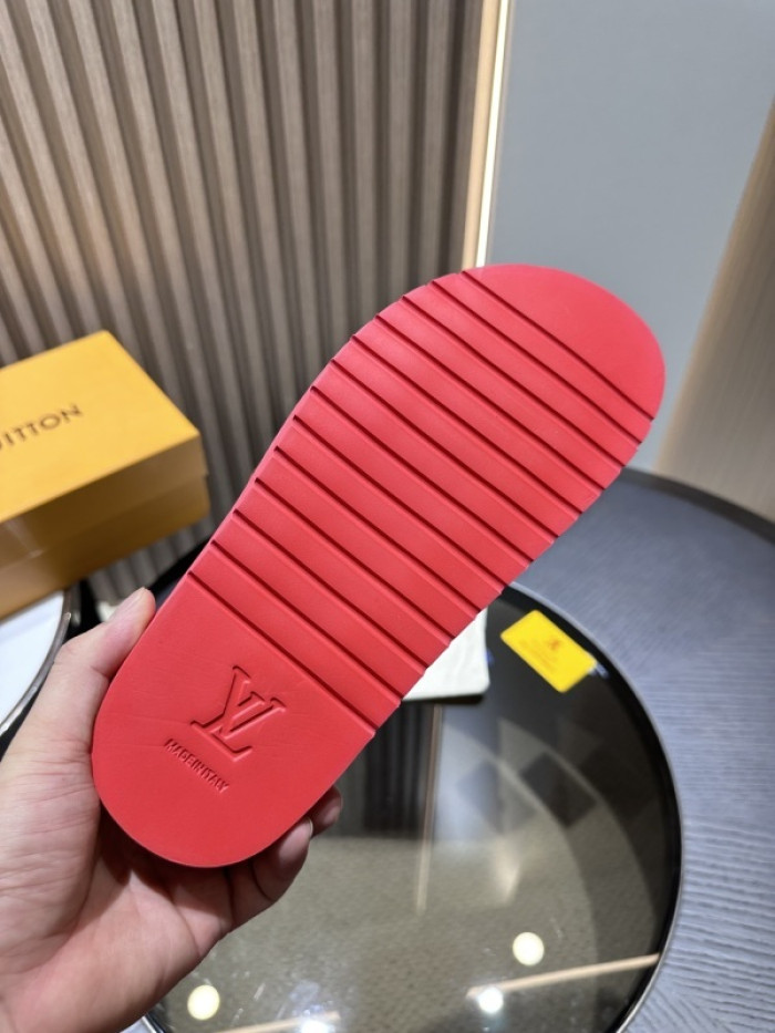 L0VT SANDALS