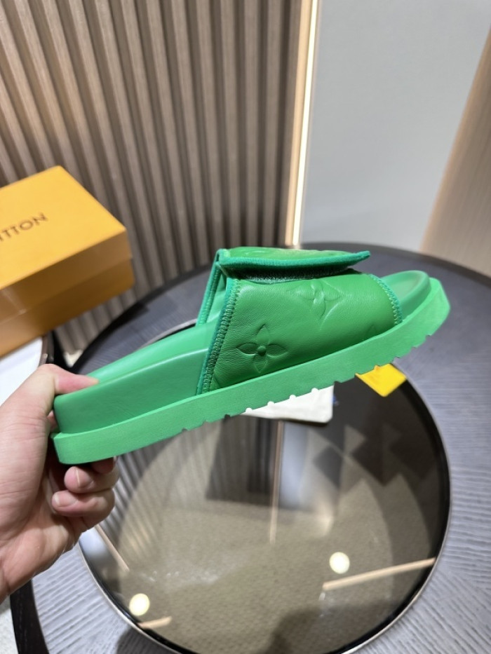 L0VT SANDALS