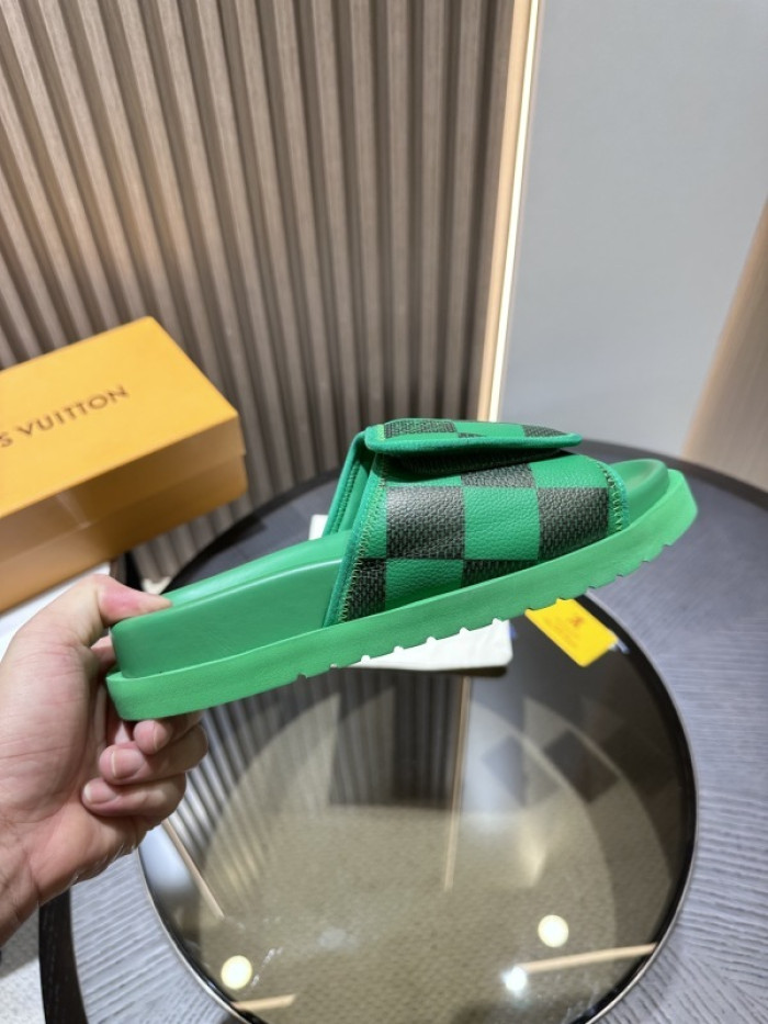 L0VT SANDALS