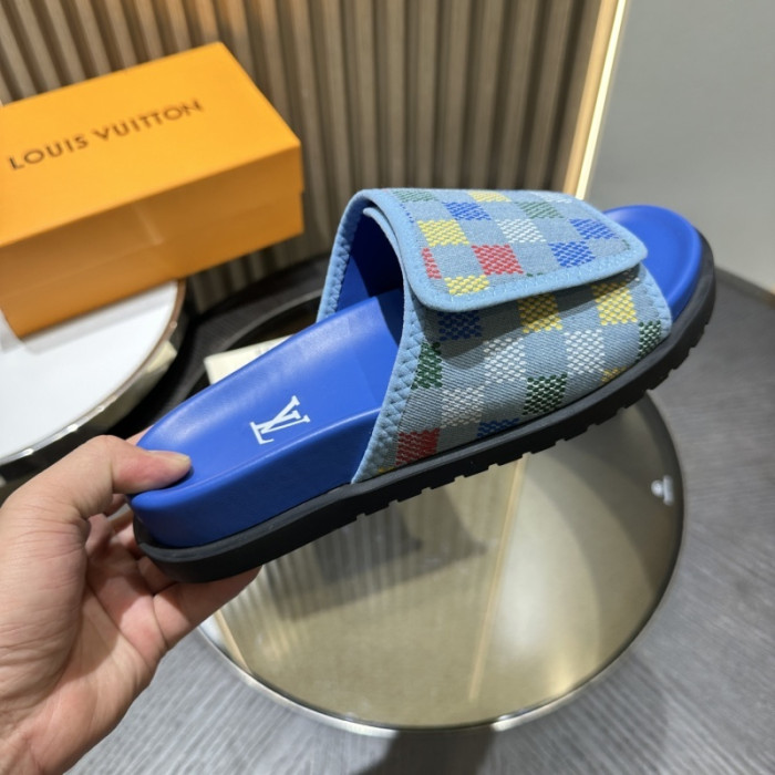 L0VT SANDALS