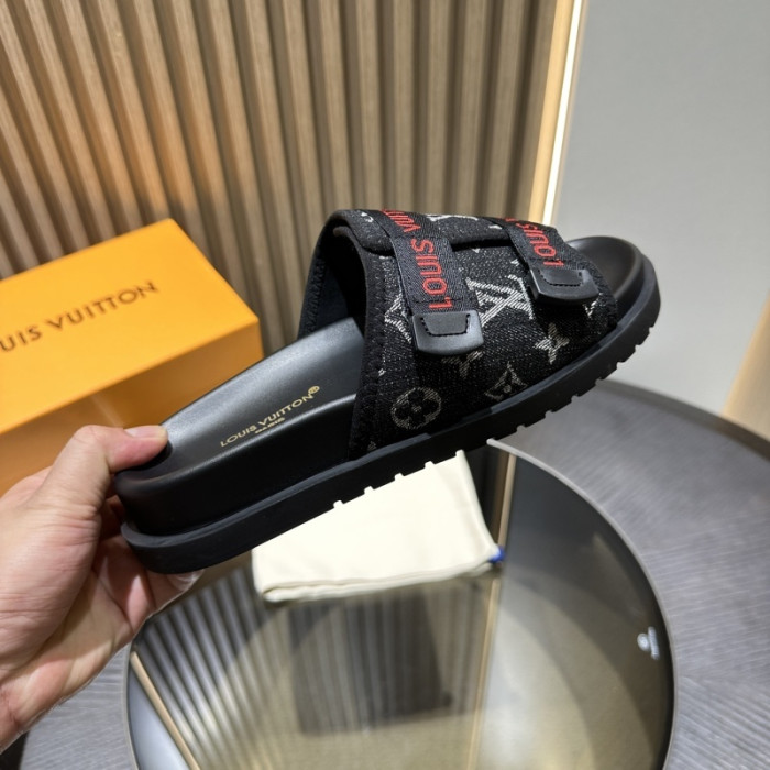 L0VT SANDALS
