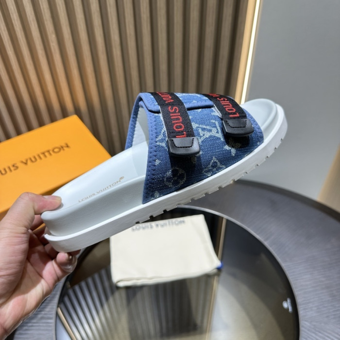 L0VT SANDALS