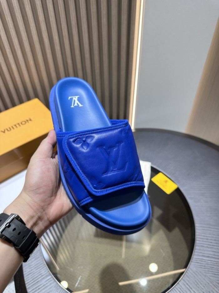 L0VT SANDALS