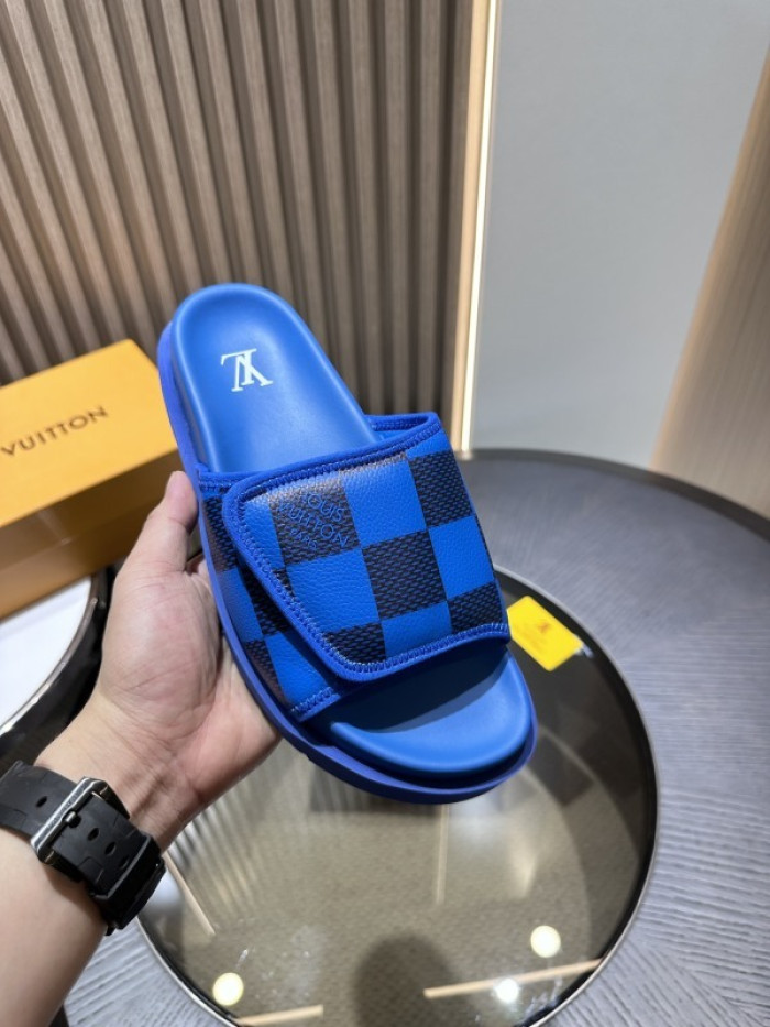 L0VT SANDALS