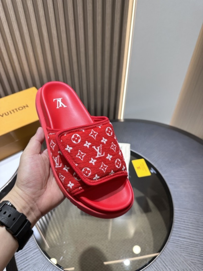 L0VT SANDALS