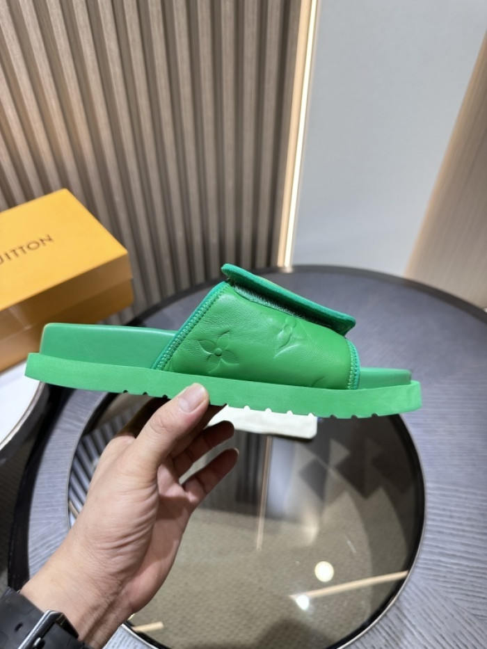 L0VT SANDALS