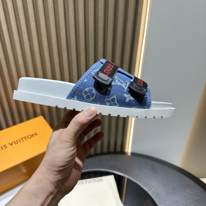 L0VT SANDALS