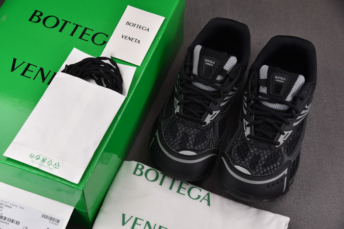 Bo*te*ga Ve*ne*ta BV042