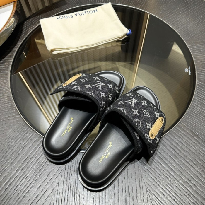 L0VT SANDALS