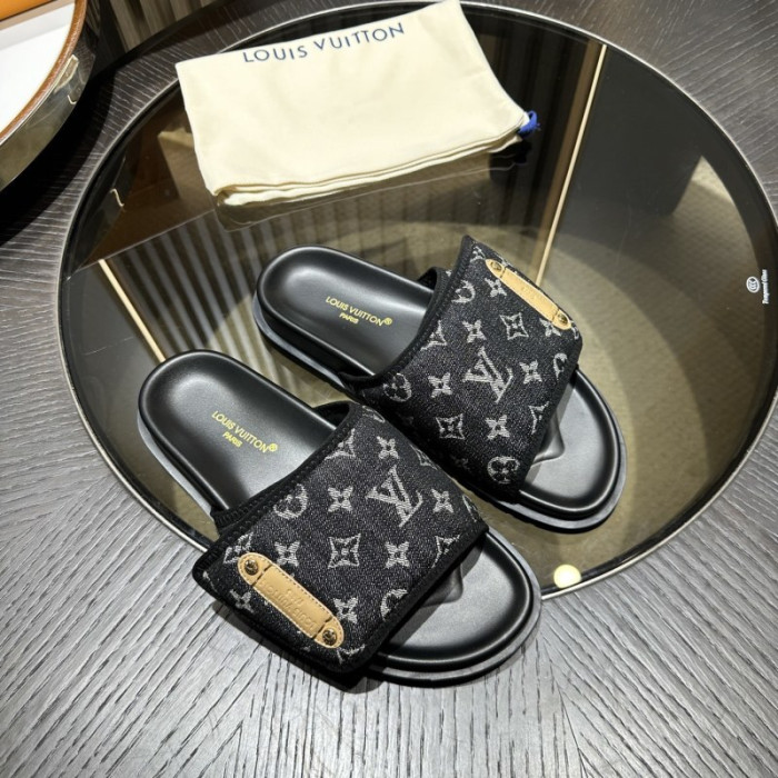 L0VT SANDALS