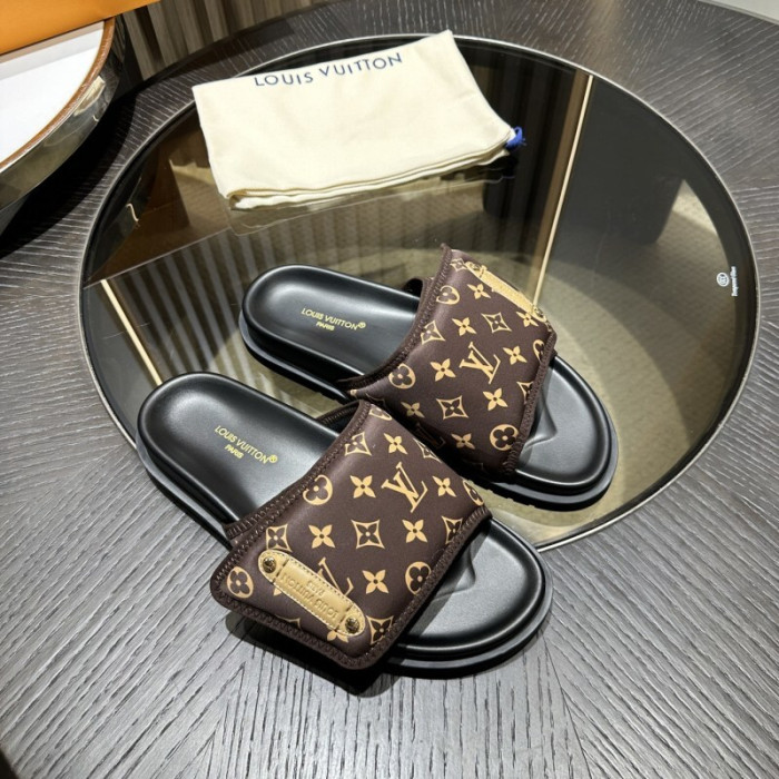 L0VT SANDALS
