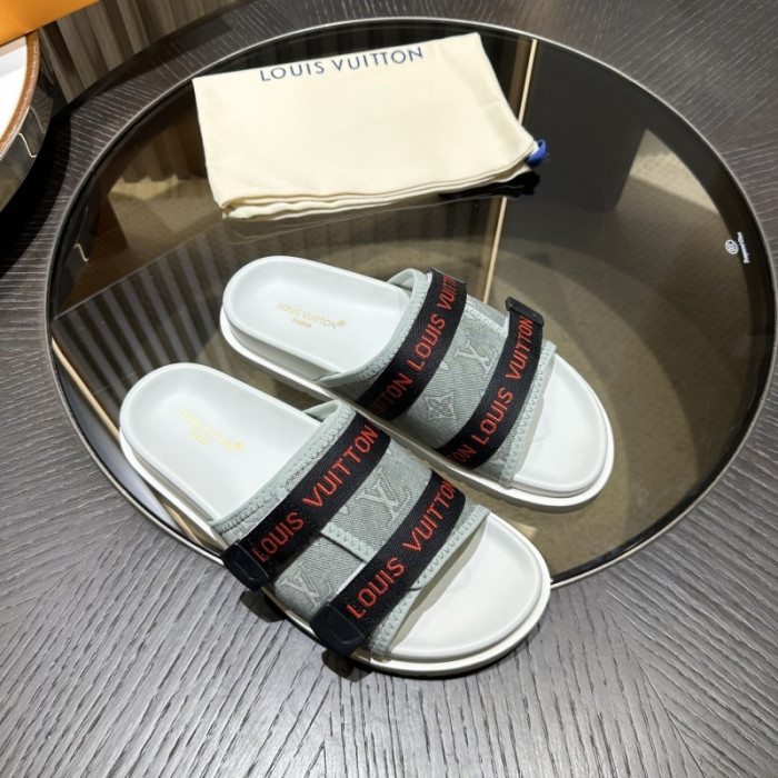 L0VT SANDALS