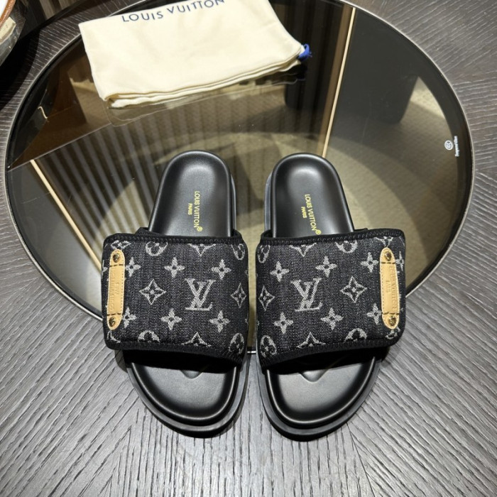 L0VT SANDALS