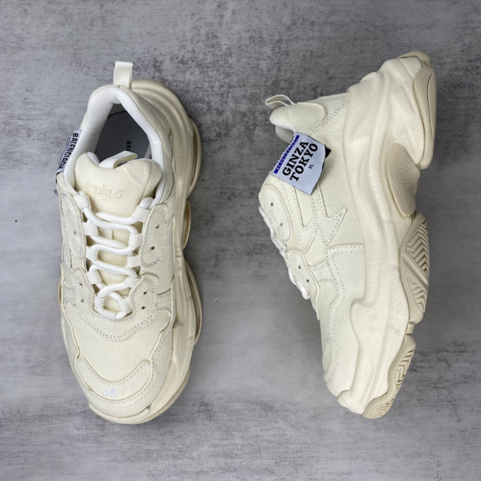 Ba*len*cia*ga Triple S SNEAKER