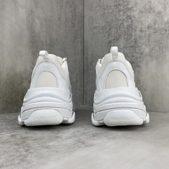Ba*len*cia*ga Triple S SNEAKER