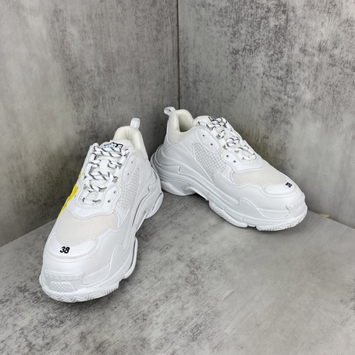 Ba*len*cia*ga Triple S SNEAKER