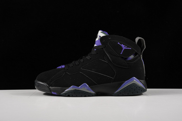 JORDAN 7 RETRO RAY ALLEN BUCKS 304775-053