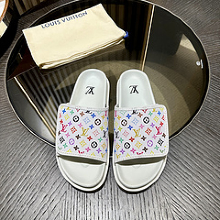 L0VT SANDALS
