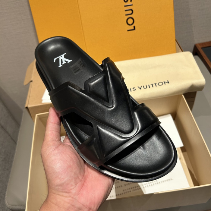 L0VT SANDALS
