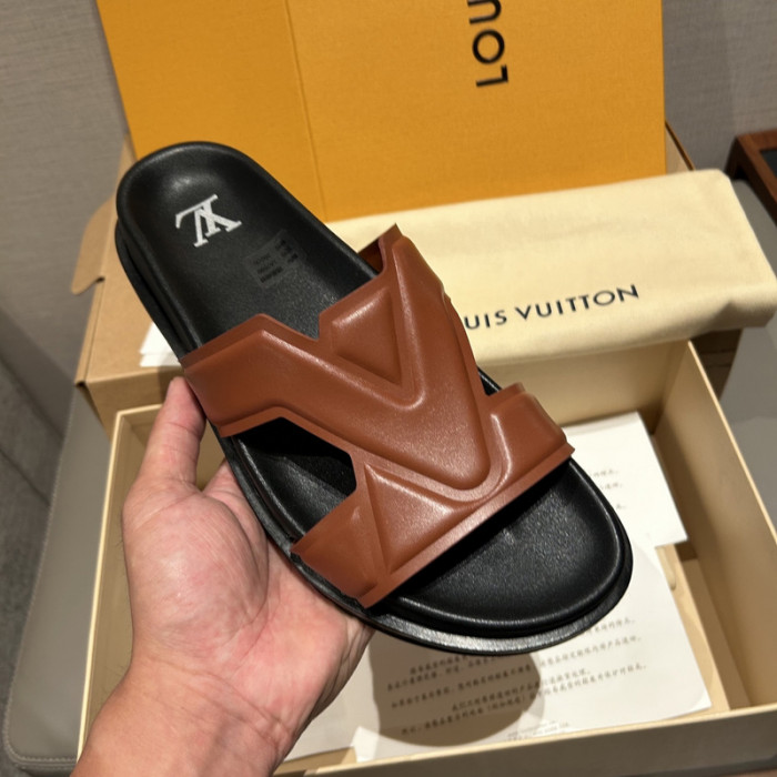 L0VT SANDALS