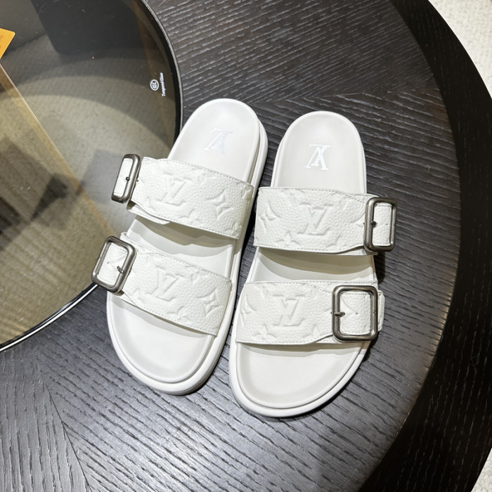 L0VT SANDALS