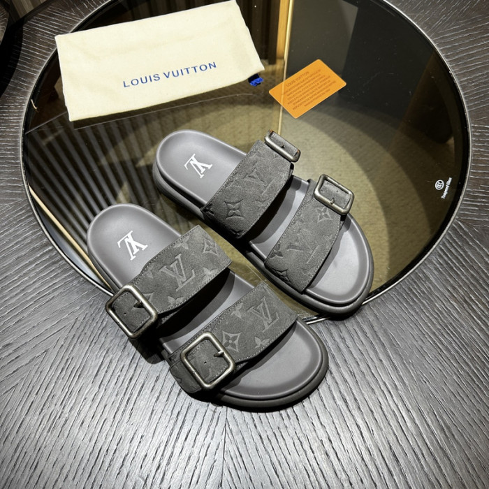 L0VT SANDALS
