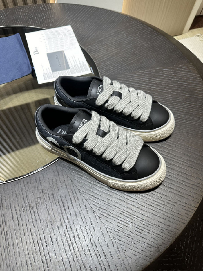 D*0r B33 SNEAKERS D20012