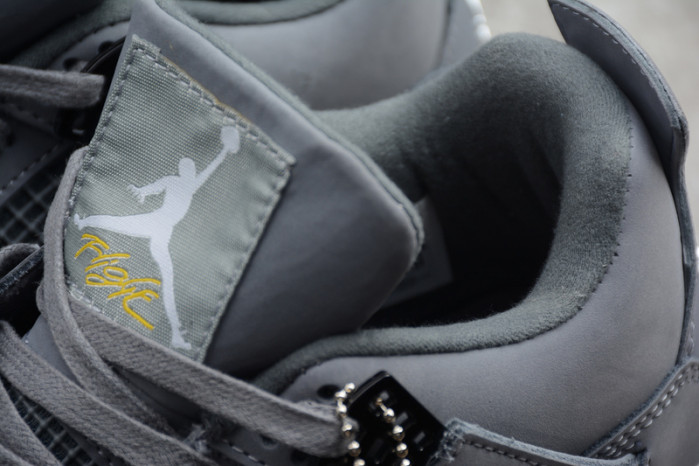 AIR JORDAN 4 RETRO 