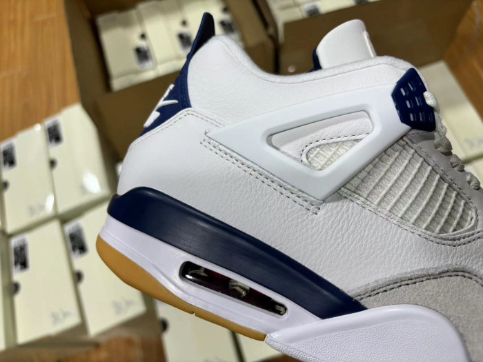 Nike SB x Air Jordan 4 Retro SP