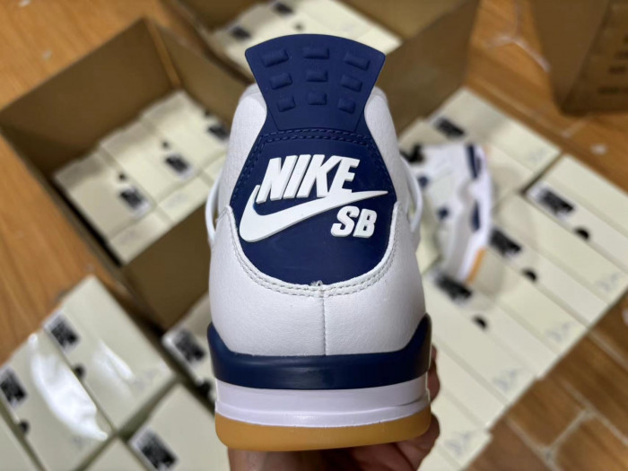 Nike SB x Air Jordan 4 Retro SP