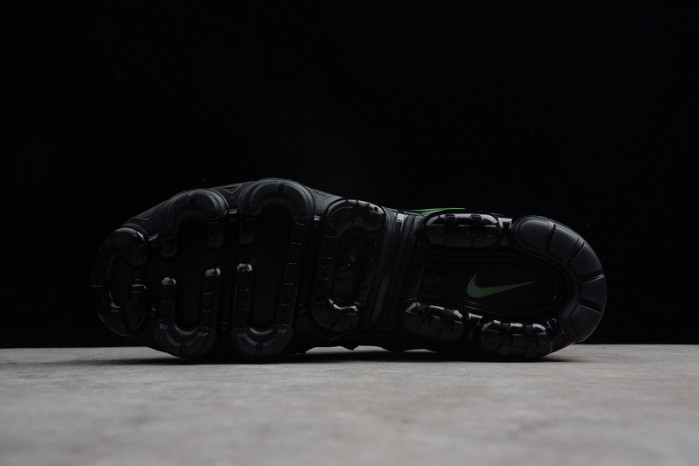 AIR VAPORMAX PLUS BLACK/VOLT-WHITE 924453-009