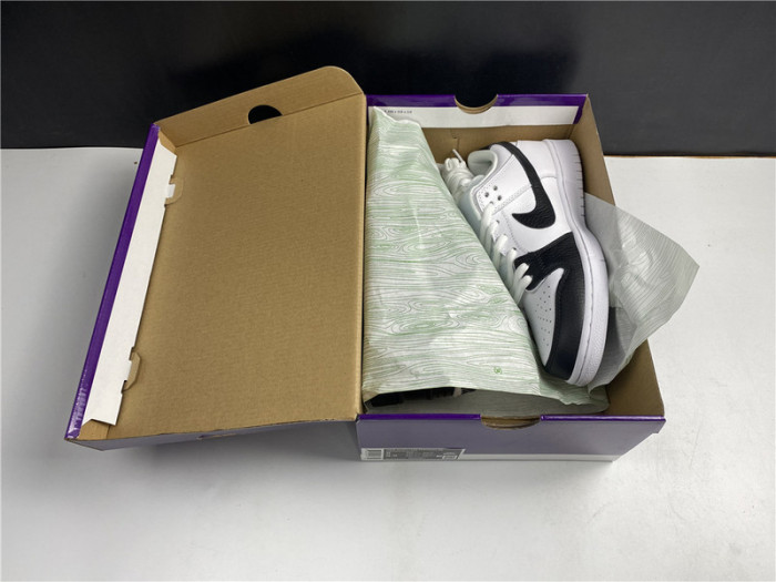 Nike Dunk SB Low “Yin Yang