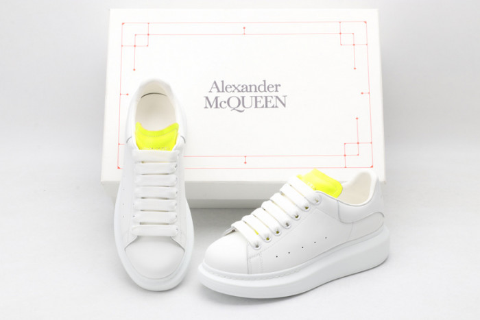 Ale*d*r M*Q*en E2697