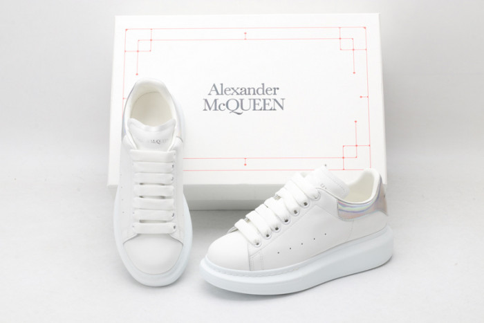 Ale*d*r M*Q*en E2724
